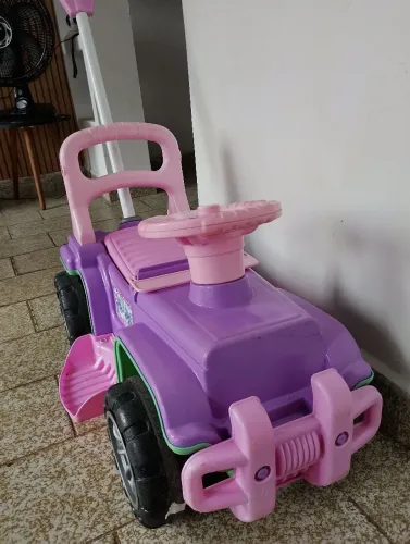 Jeep de passeio menina