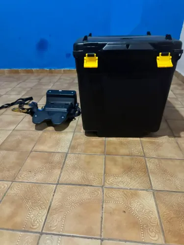 BAÚ ICBRAS COM SUPORTE - 110 LITROS - NOVO NUNCA USADO