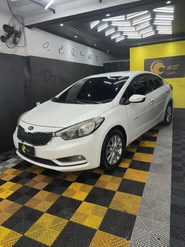 Kia Motors Cerato 1.6 16V Flex Aut. 2015