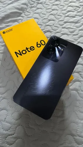 Realme note 60 