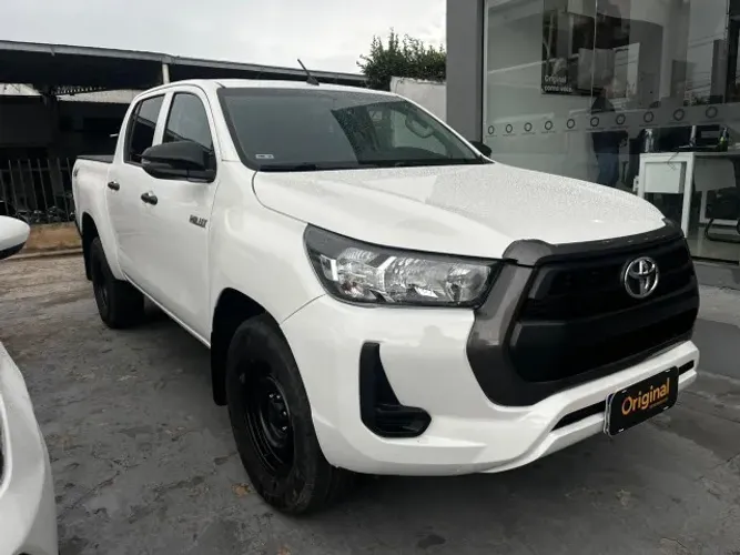 Toyota Hilux CD 4X4 2.8 Diesel Mec. 2024