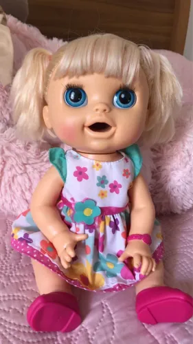 Baby Alive Comer e Brincar