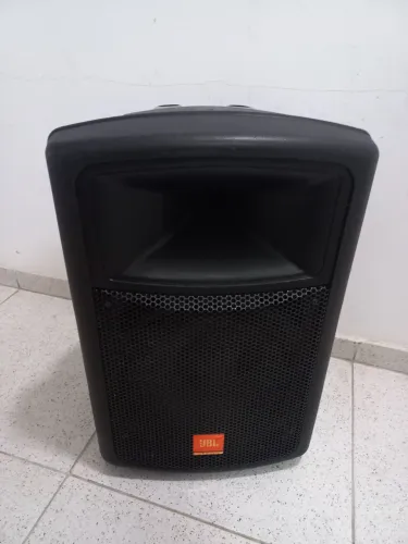 Caixa Ativa JBL JS121A profissional