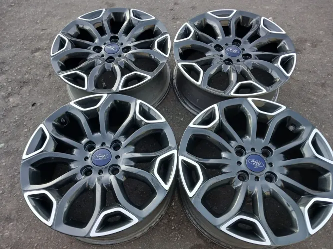 Vendo jogo de Roda aro 16 Ford seminovos