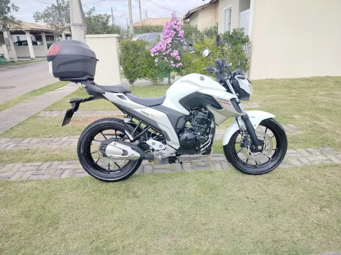 Vende-se FZ 25