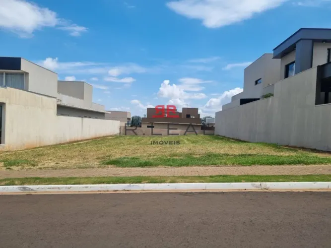 Lote no Condomínio Villa Dumont
