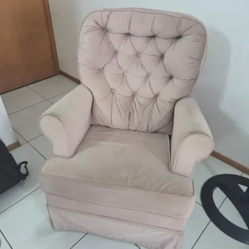 Poltrona de amamentação Rose (Quarto Crescente)