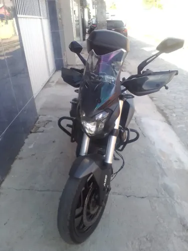 Vendo moto Bajaj dominar 400cc único dono semi nova