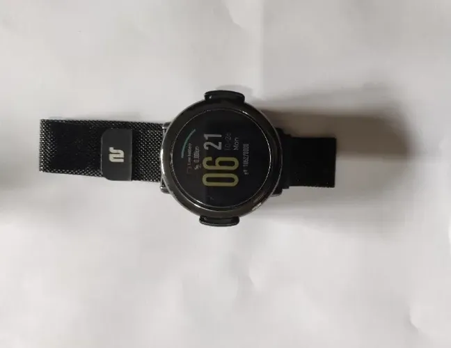 Smartwatch Amazfit Sport Pace tela de 1.34" com pulseira de silicone cor preto/vermelho 