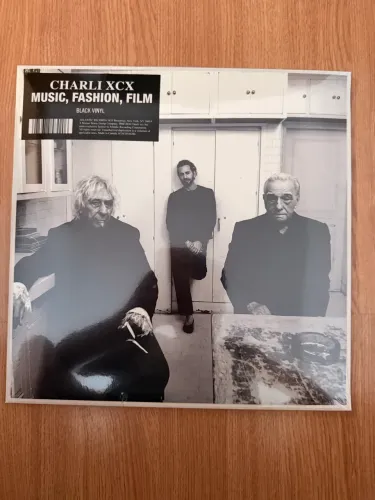 Vinil Charlie XCX
