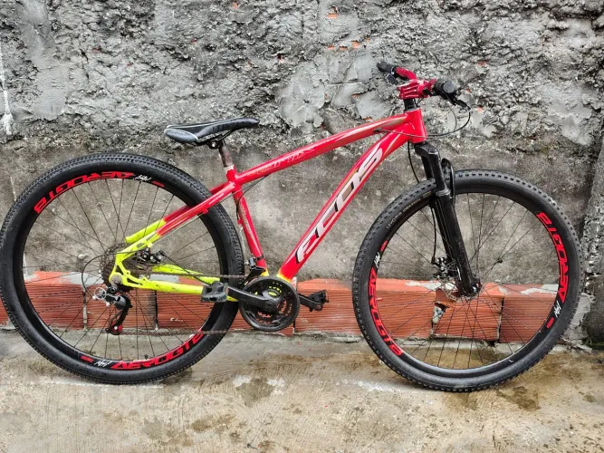 Bicicleta aro 29 de alumínio