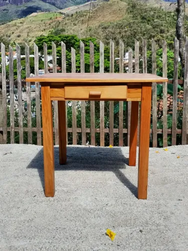 Mesa rústica