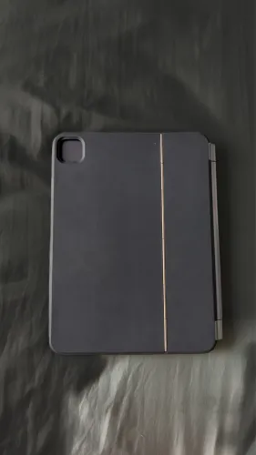 Capa IPad com teclado iluminado