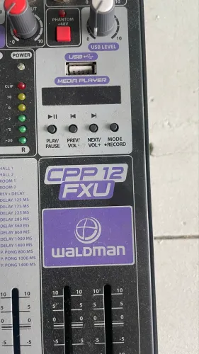 Mesa de som Waldman cpp12