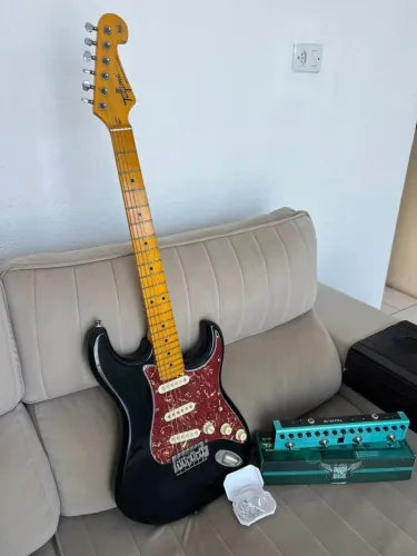 GUITARRA tagima 530 + Bag (Trabalho de lutheria já feito)