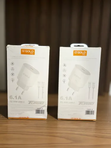 Carregador Turbo 30W USB C PD ?Gold Pro 6.1A Rápido