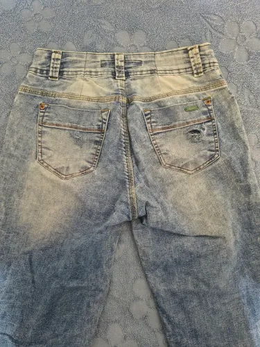 Calça Jeans Rasgos com Lycra