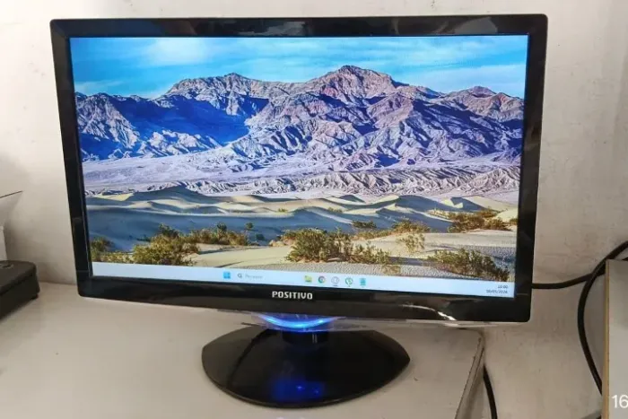 Monitor 19 polegadas entradas VGA  ?R$ 150 reais