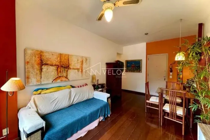 Apartamento : / Residencial / Humaitá