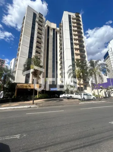 Vista para a Praça do Sol + mobiliado + pronto para Airbnb. Seu investimento já começa ren