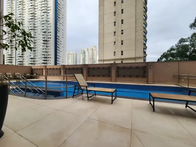 Lindissimo Apartamento com 112m2 Mobiliado com 3 Dormitorios sendo 2 suites + 4 Vagas de G
