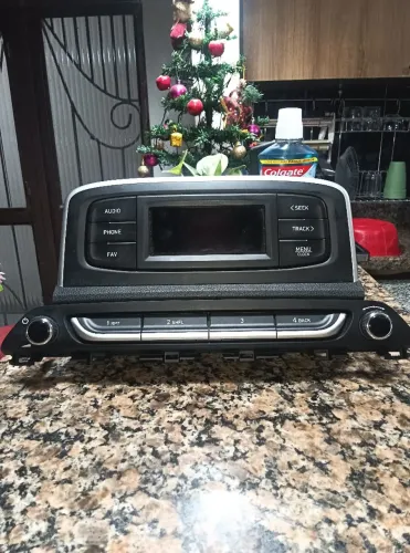 Dois rádios para carro novos