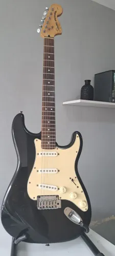 Guitarra Fender Squier Standard 2013 - captação Fender