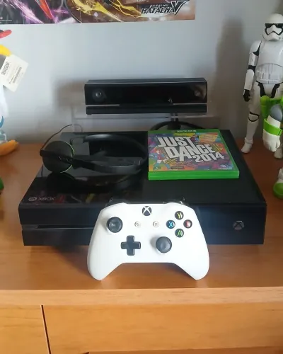 Xbox One FAT 500GB Completo + GTA V