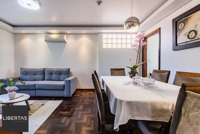 Casa de Condomínio em Santa Tereza