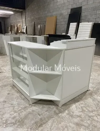 Balcão Caixa em L + Balcão Vitrine