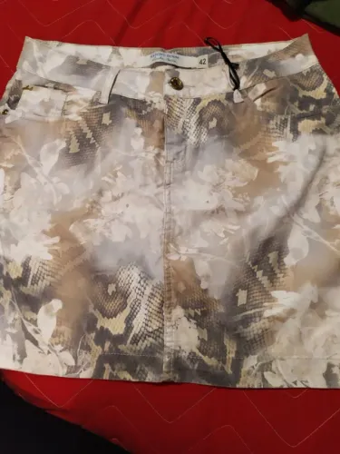 Saia estampada 42
