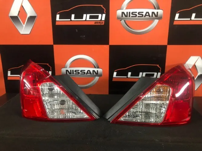 Lanterna nissan versa
