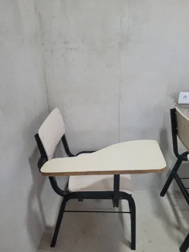 30 Cadeiras Universitárias - Carteiras Escolares - Tenho 30un (R$ 10,00) cada