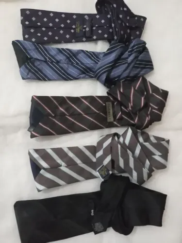 Kit com 5 gravatas de luxo
