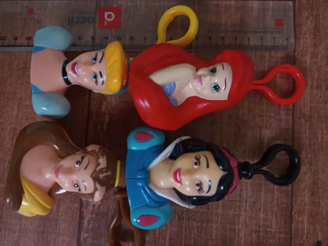 Bonecos da Disney - Cinderela, Ariel e Branca de Neve