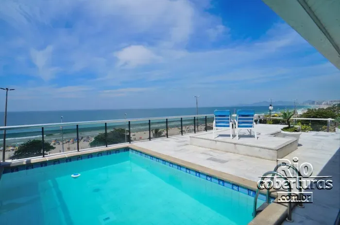 Cobertura à venda no Jardim Oceânico. Praia da Barra da Tijuca.