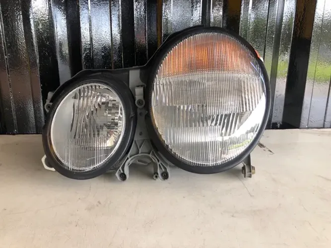 Farol Mercedes E320 1996/1997/1998/1999/2000