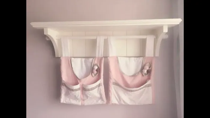 Prateleira Provençal para Quarto de Bebê