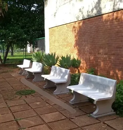 Banco com encosto em concreto 150x38x05cm