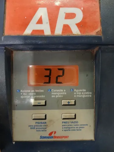 Calibrador digital de pneus bom estado funcionando perfeitamente 