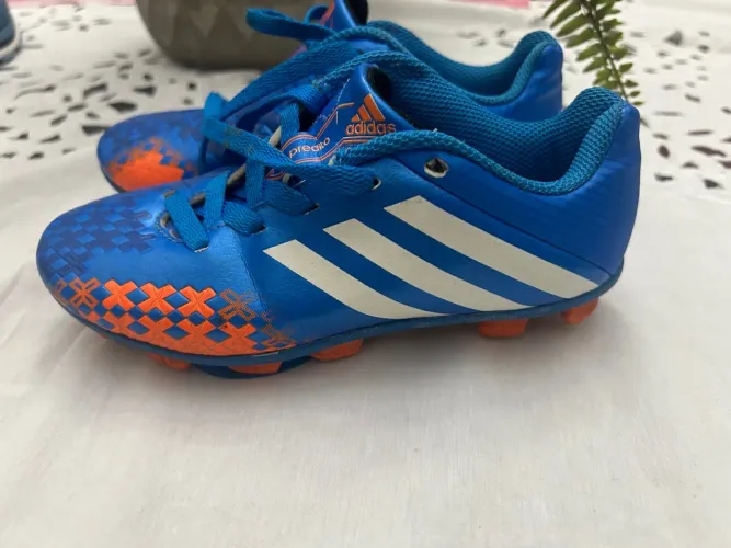 Chuteira adidas infantil