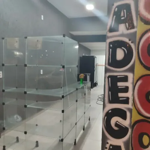 Vitrine em l gigante
