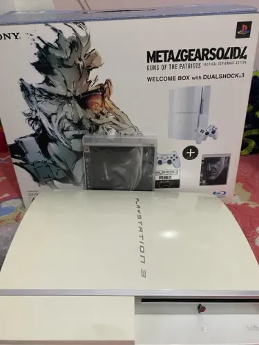 PlayStation 3 ~ metal gear solid -4 | White
