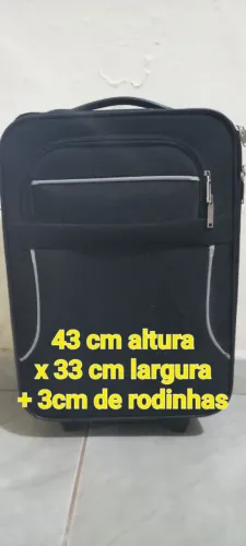 Mala de Viagem Pequena Preta com Rodinhas