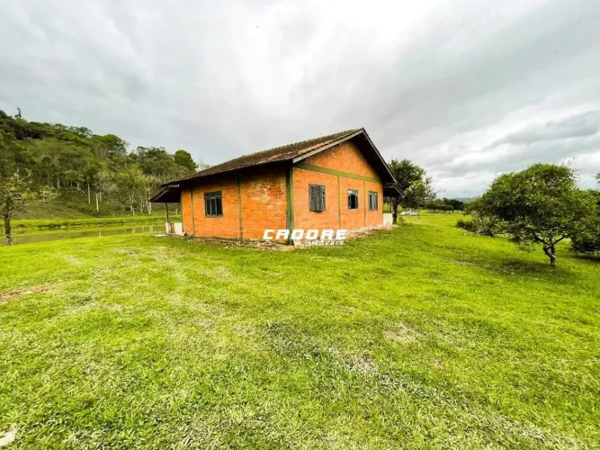 Amplo terreno à venda no Bairro Santa Terezinha em Gaspar I Cadore Imóveis