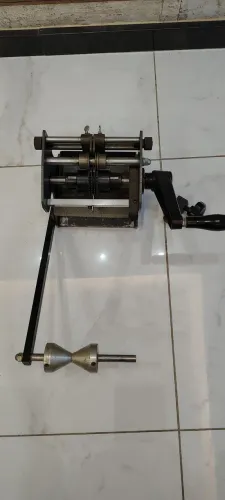 Preformadora de componentes axiais