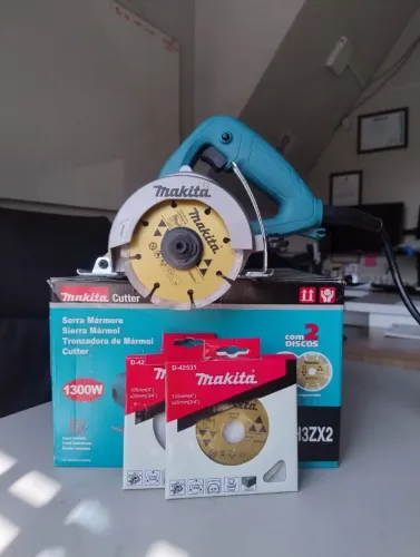 Serra Mármore Makita 4100NH3ZX - 1300?W, 110?mm (2 Discos Inclusos)