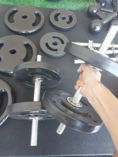 Kit Barra De Mão Maciça 40cm Com Duas Anilhas de 5KG Injetadas