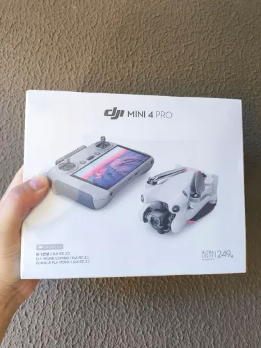 Drone Dji Mini 4 Pro Fly More Combo - Lacrado