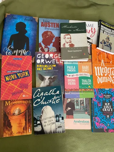 Livros clássicos (1 é 10$ e 4 é 30$)